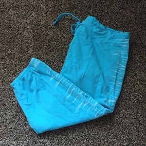 Fabletics capri jogger